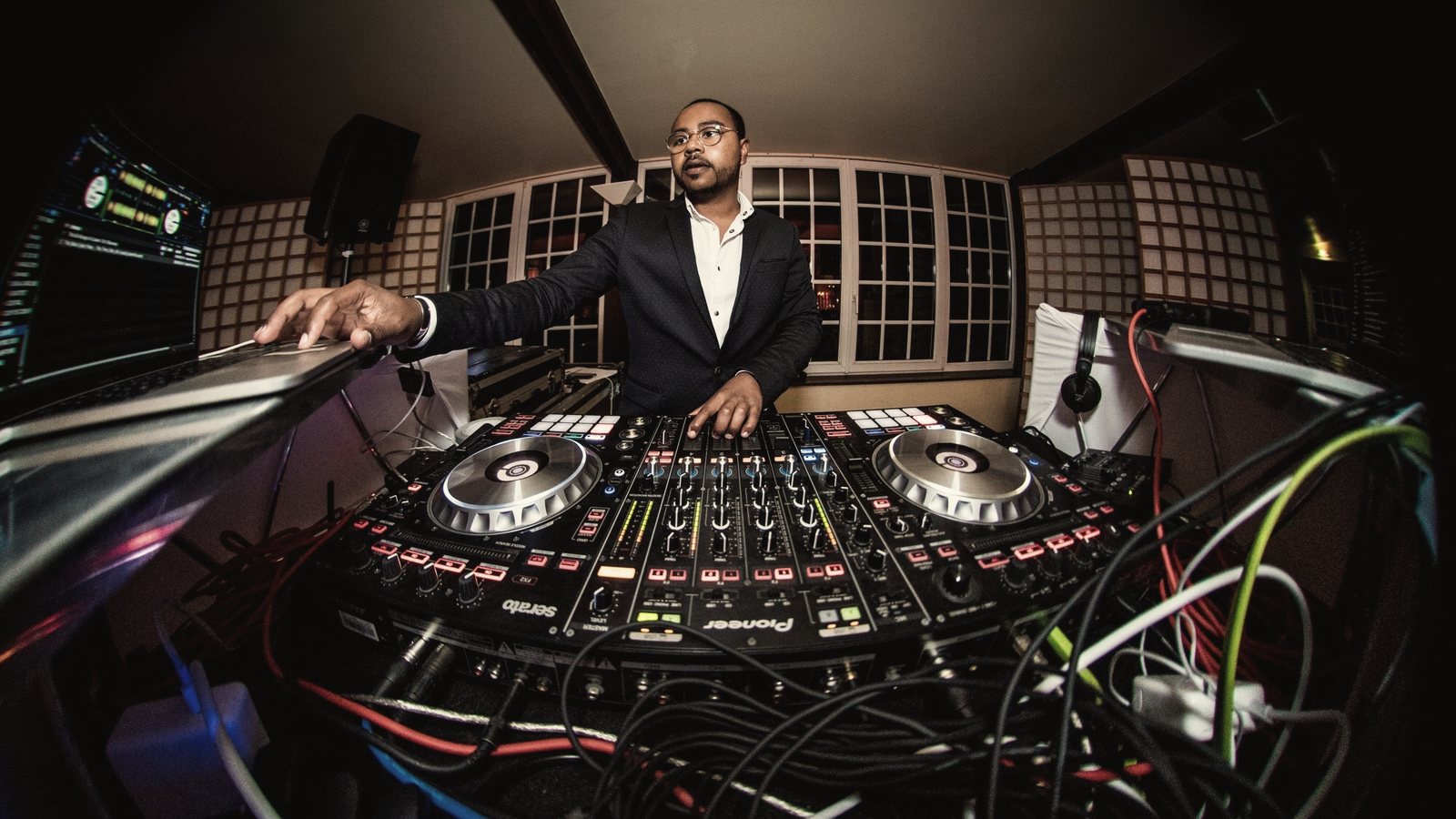 DJ de la Maison en régie
