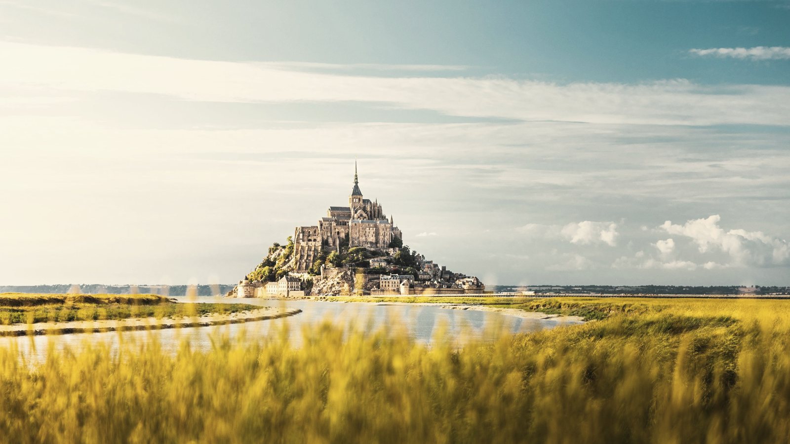 Le Mont-Saint-Michel et sa baie