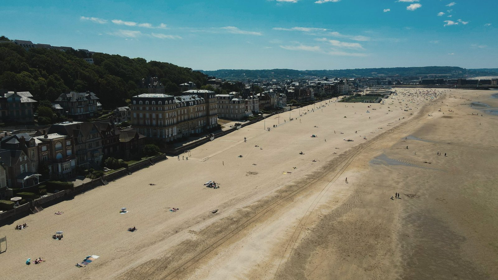 La plage et les villas de Trouville-sur-Mer